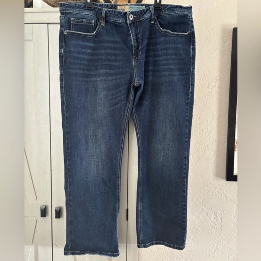 Classic Men's Dark Blue Straight-Leg Jeans